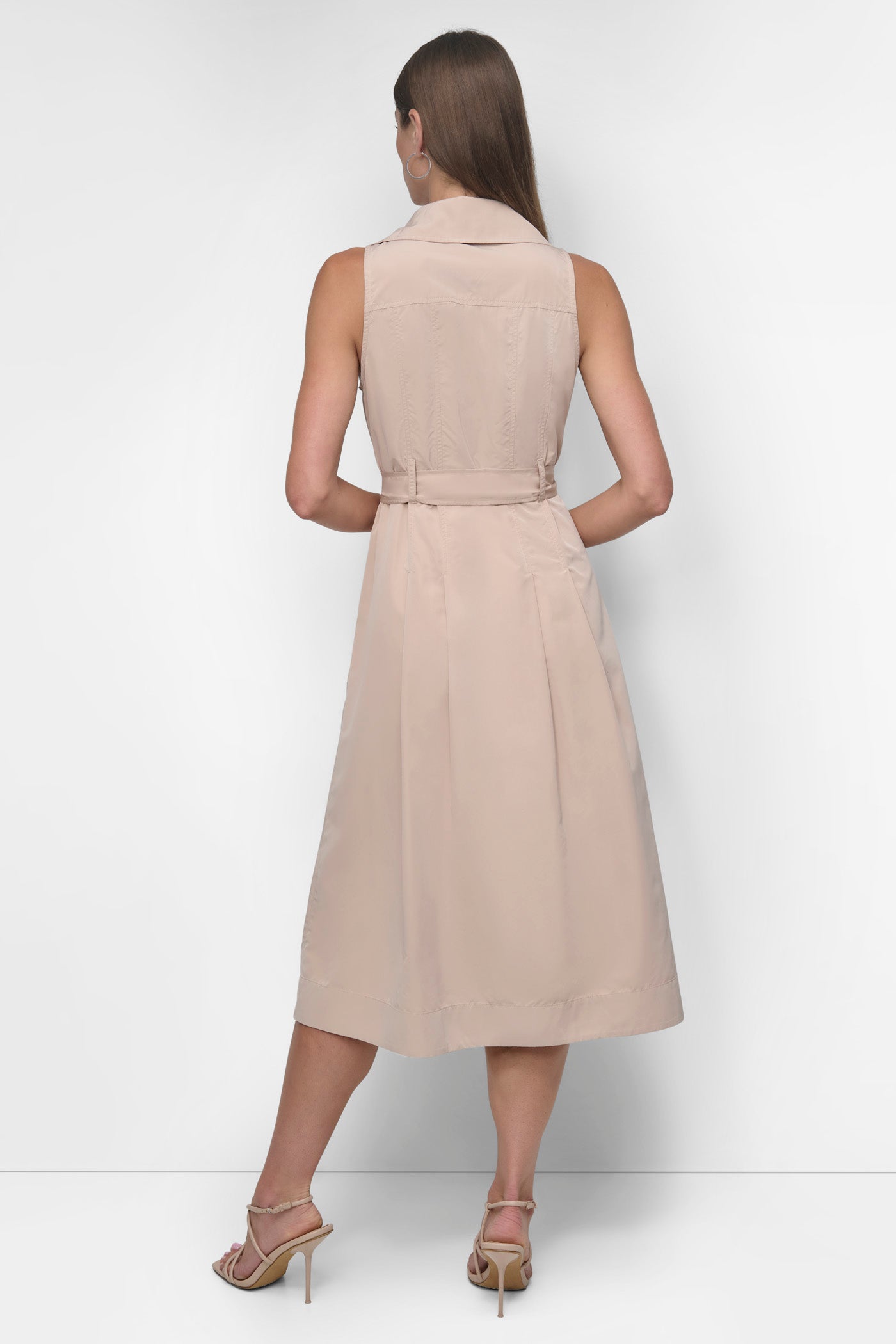 SLEEVELESS DOUBLE BREAST FITTED COAT