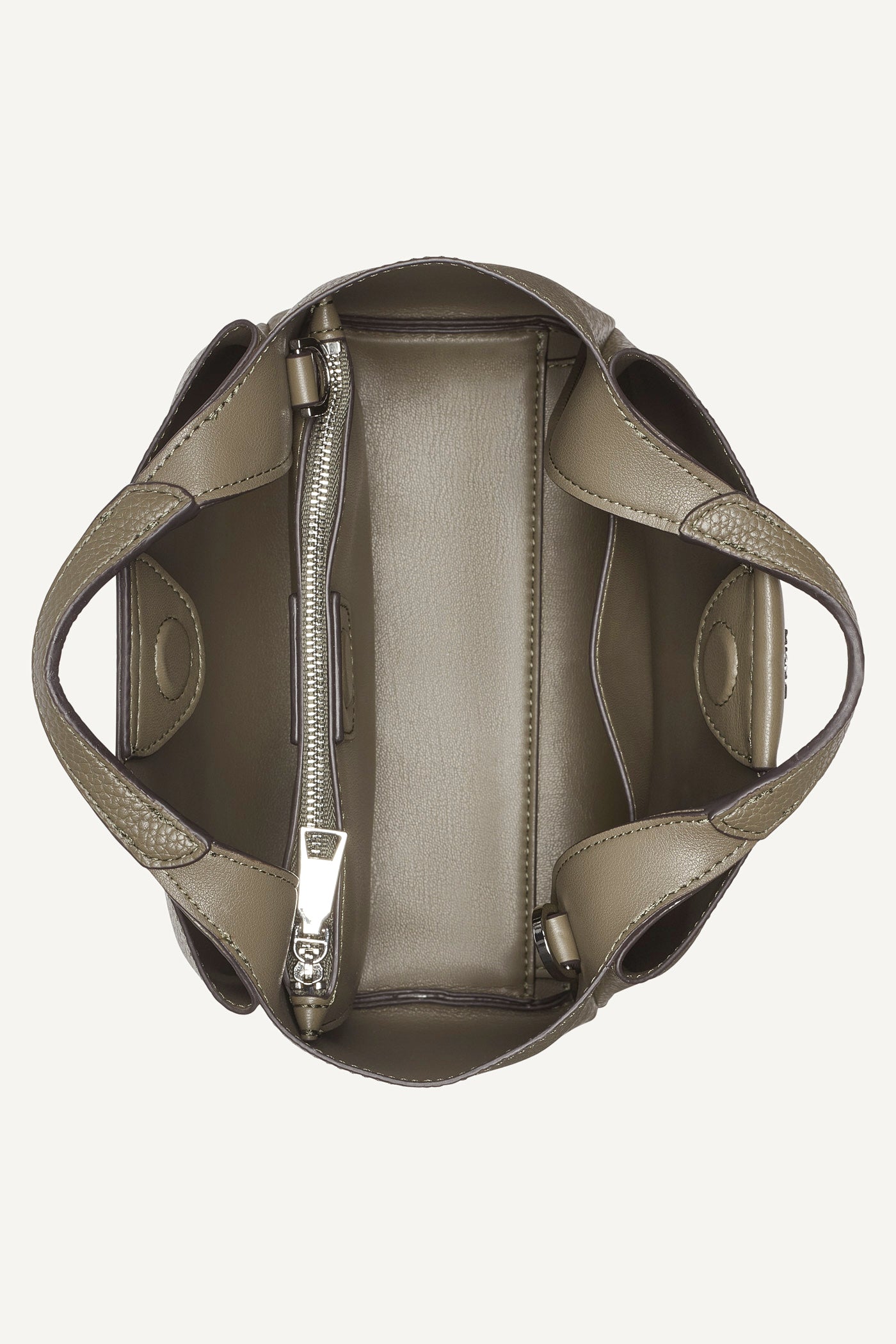 حقيبة ويلا ساتشيل صغيرة الحجم