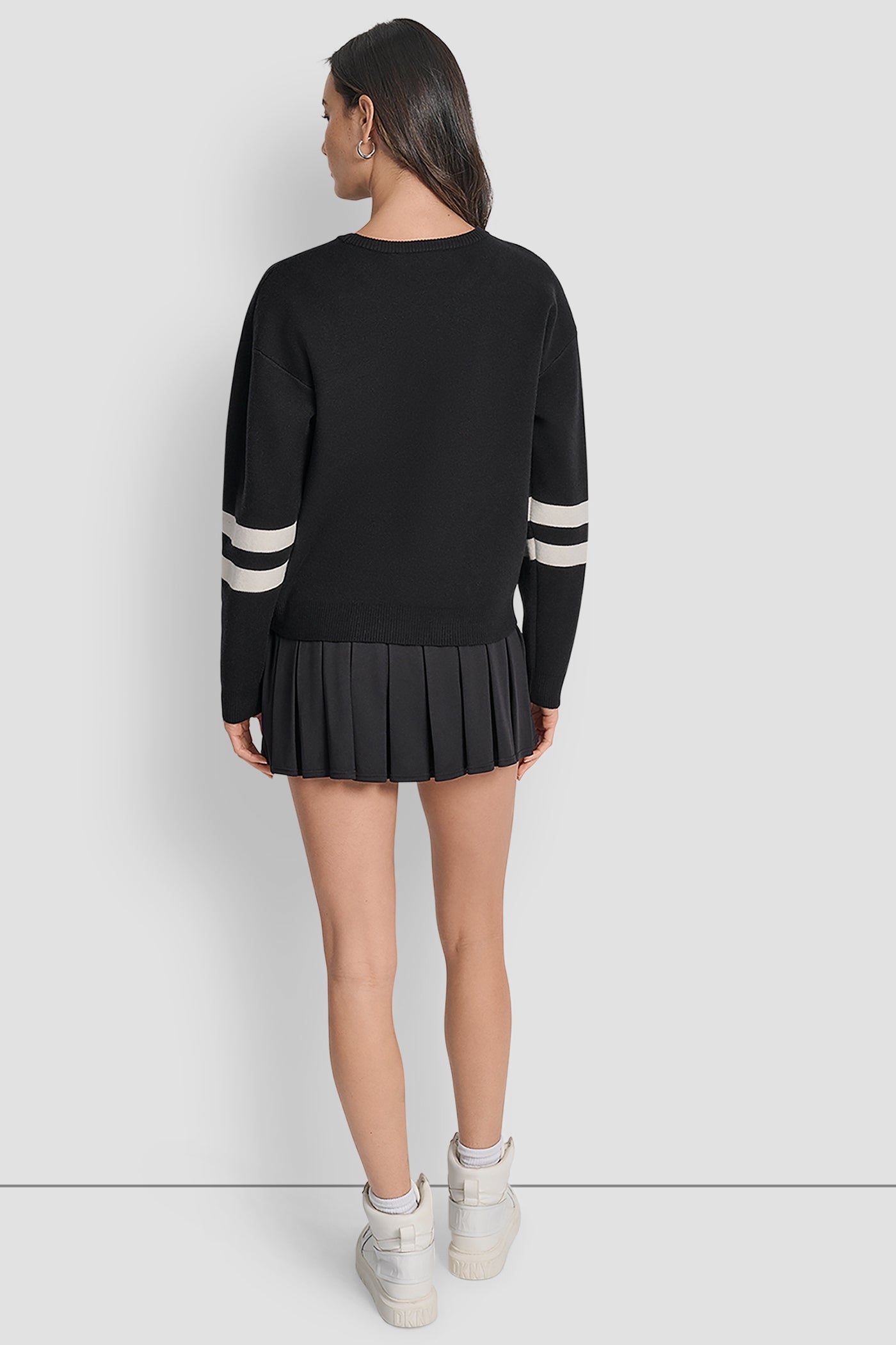 CREW NECK PULLOVER SWEATER