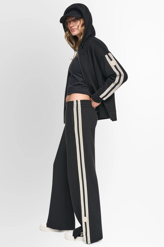 HIGH-RISE STRAIGHT LEG TRACK PANT