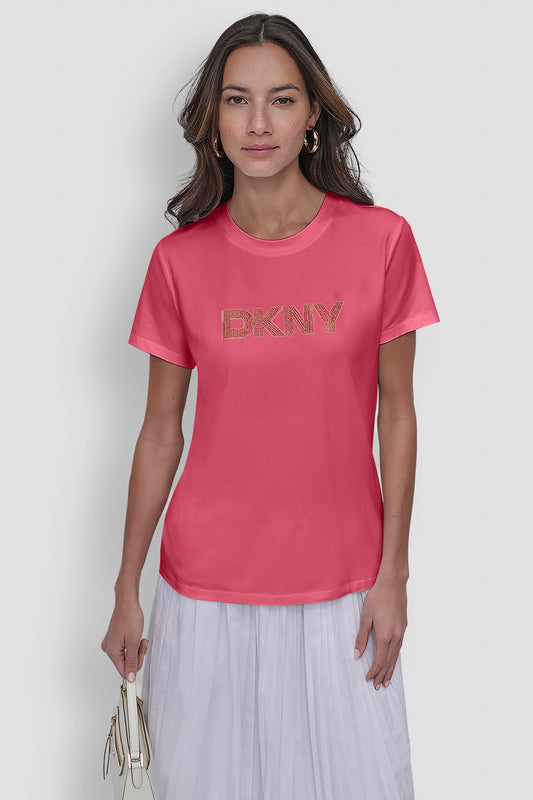 تيشيرت بأكمام قصيرة وشعار