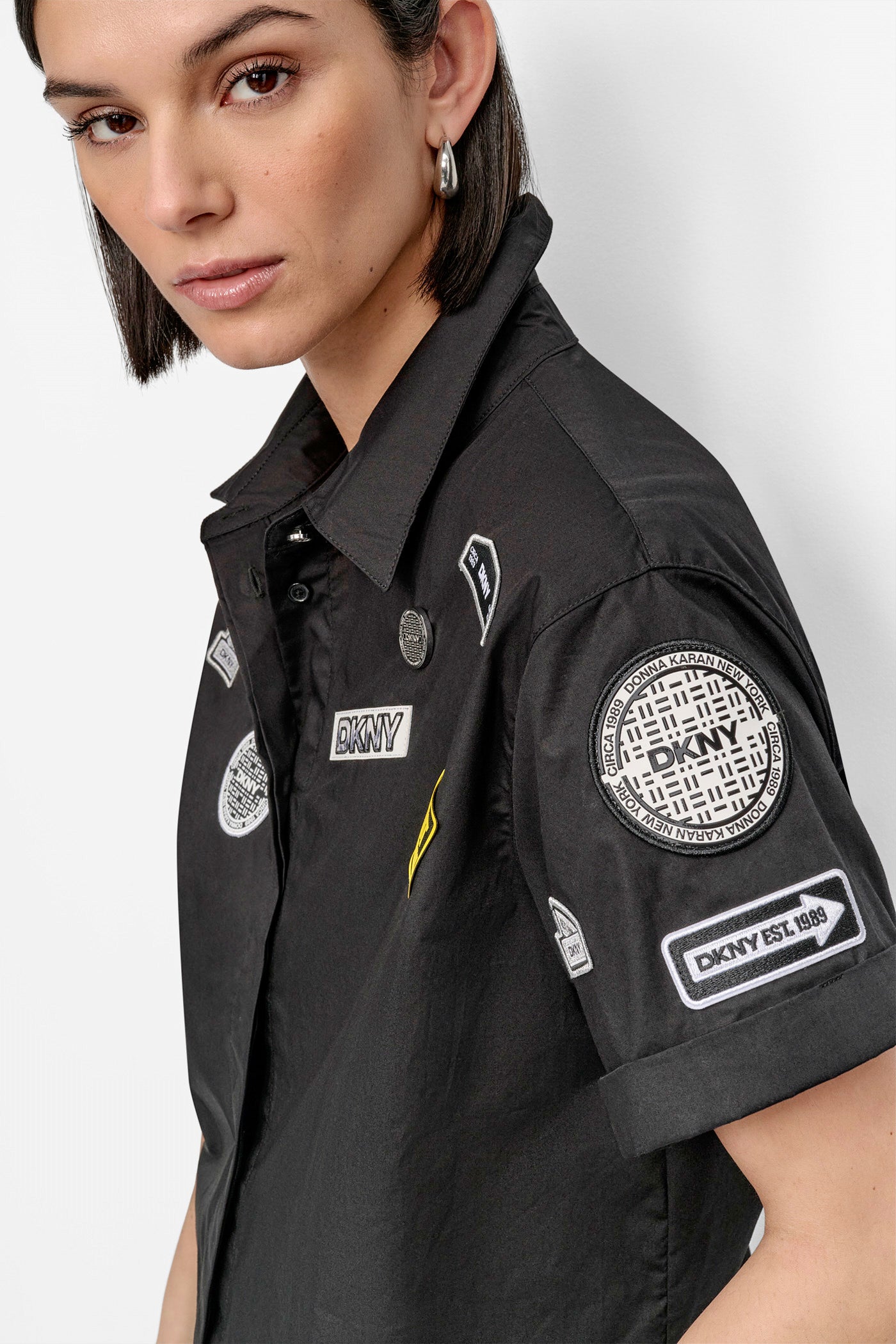 SHORT SLEEVE COLLARD PINS TEE