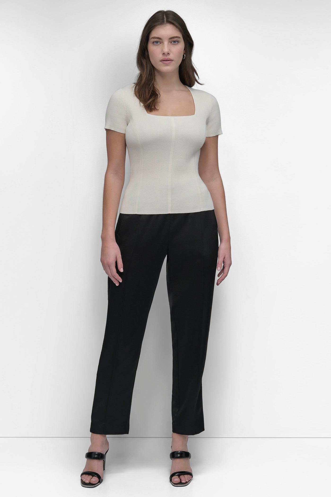 CAP SLEEVES SQUARE NECK TOP