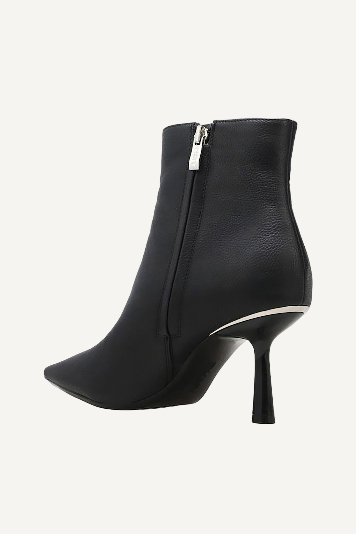 حذاء بوت نيومي بكعب