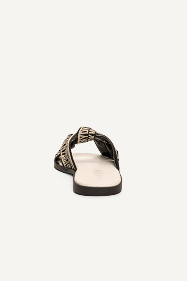 WANDA BOW FLATS