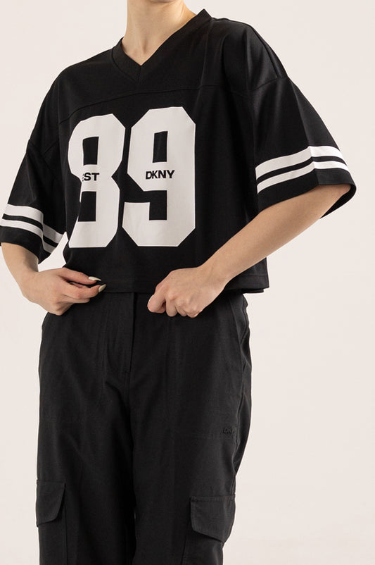 VARSITY MESH OVERSIZED V-NECK CROPPED TEE