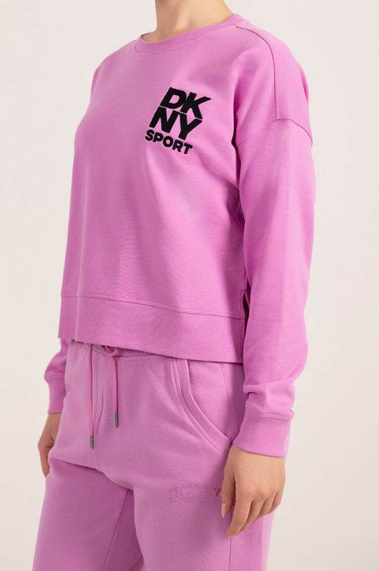 STACKED EMBROIDERED LOGO HIGH LOW CREW NECK PULLOVER