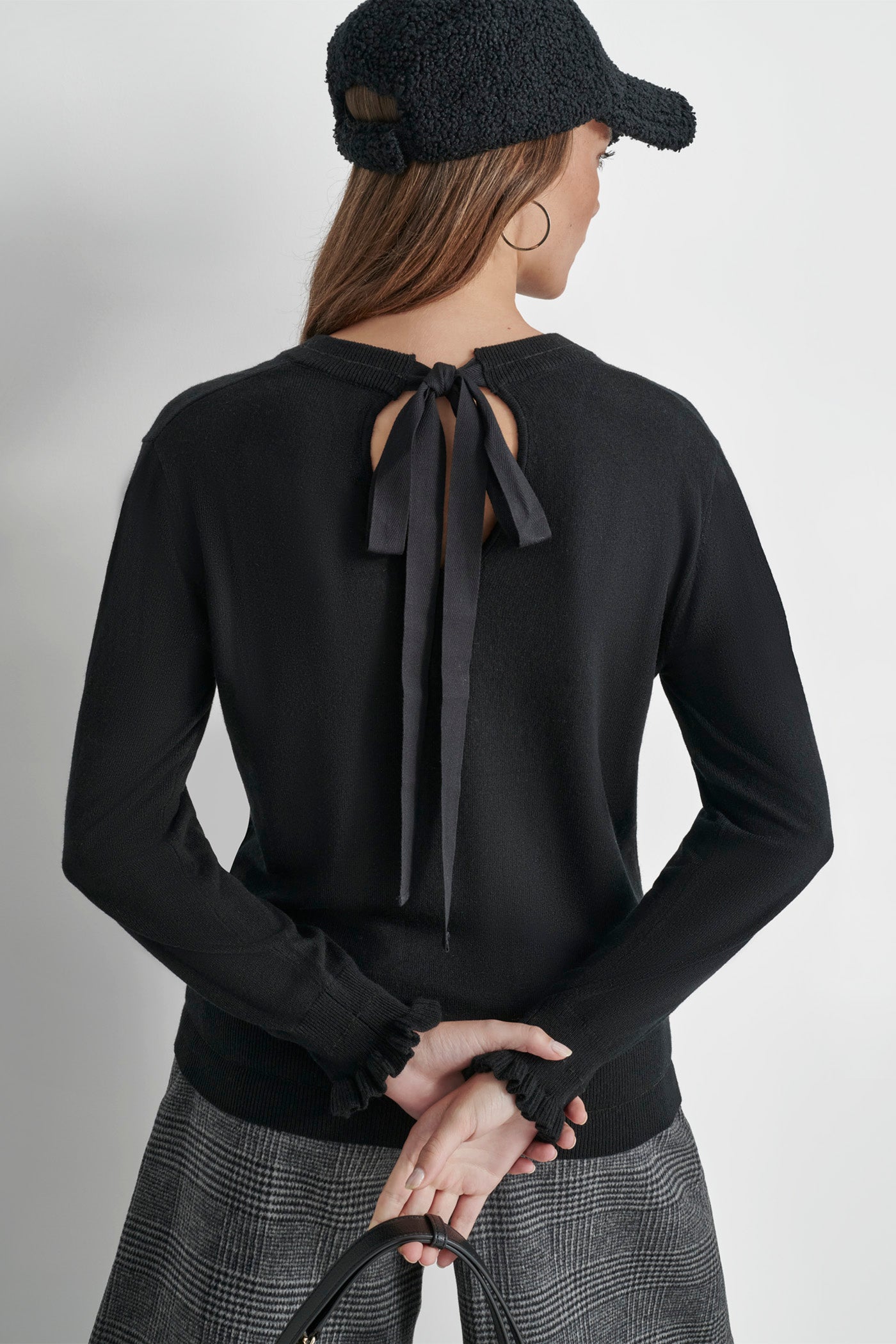 LONG SLEEVE V NECK SWEATER WITHBACK TIE