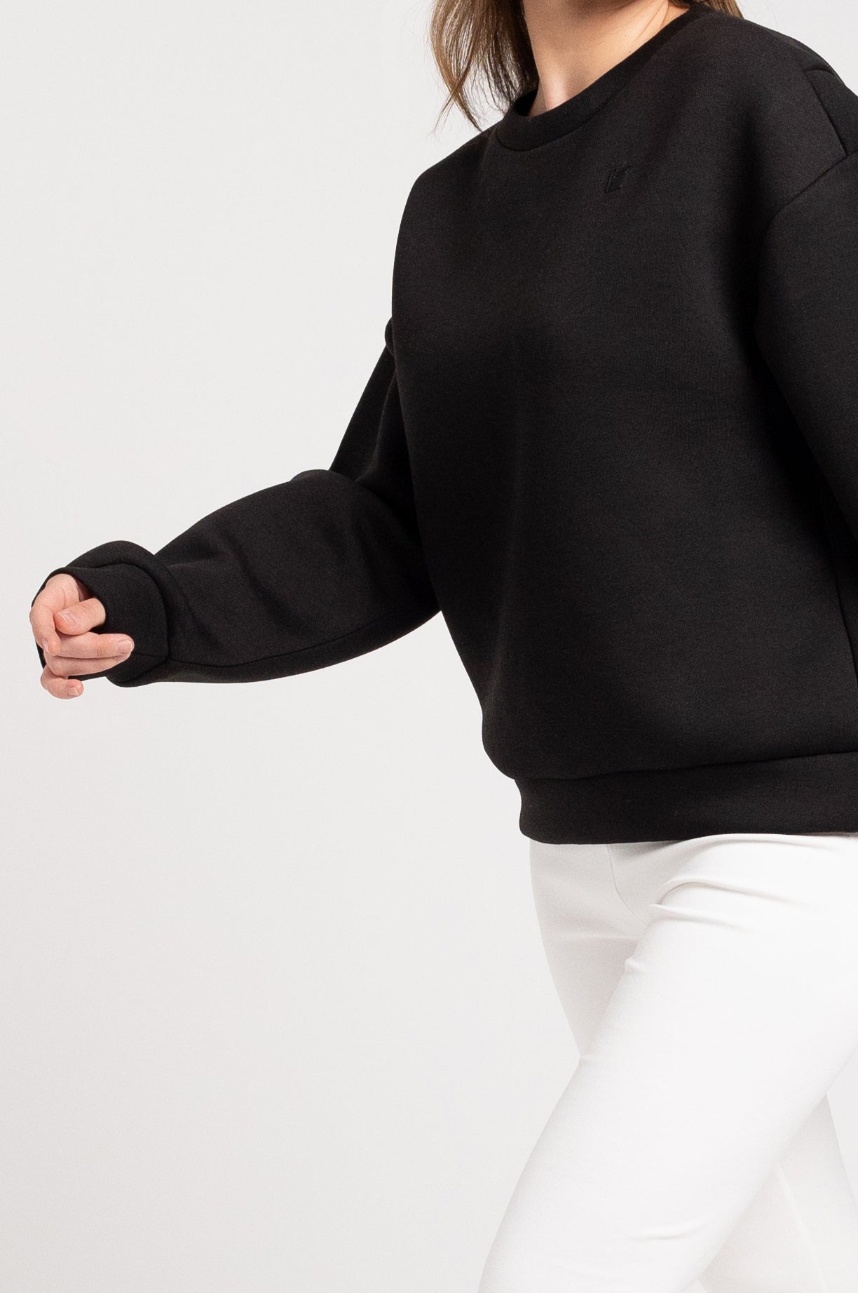 LONG SLEEVE CREW NECK SWEATSHIRT