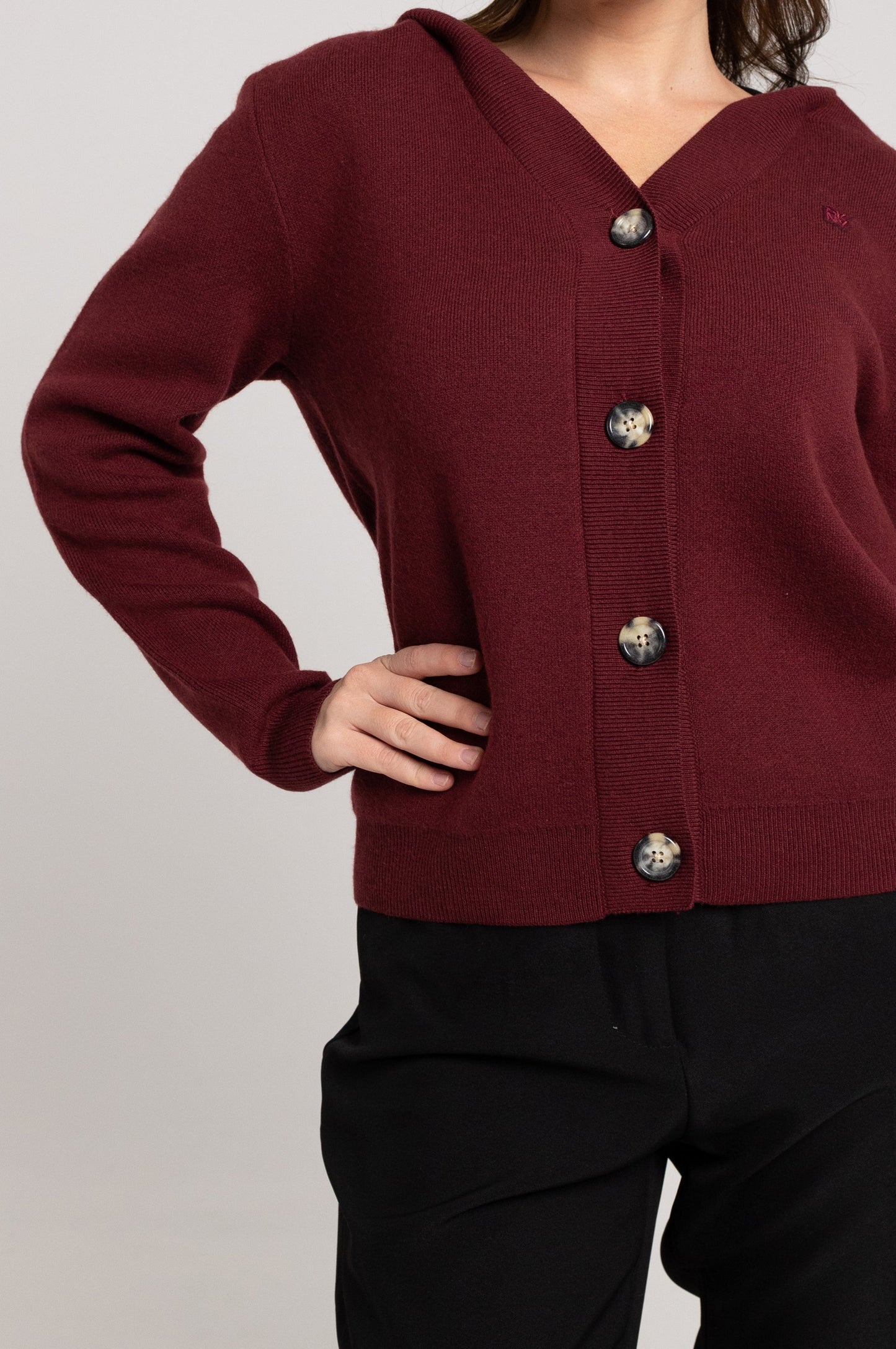 LONG SLEEVE ROUND NECK SWEATER