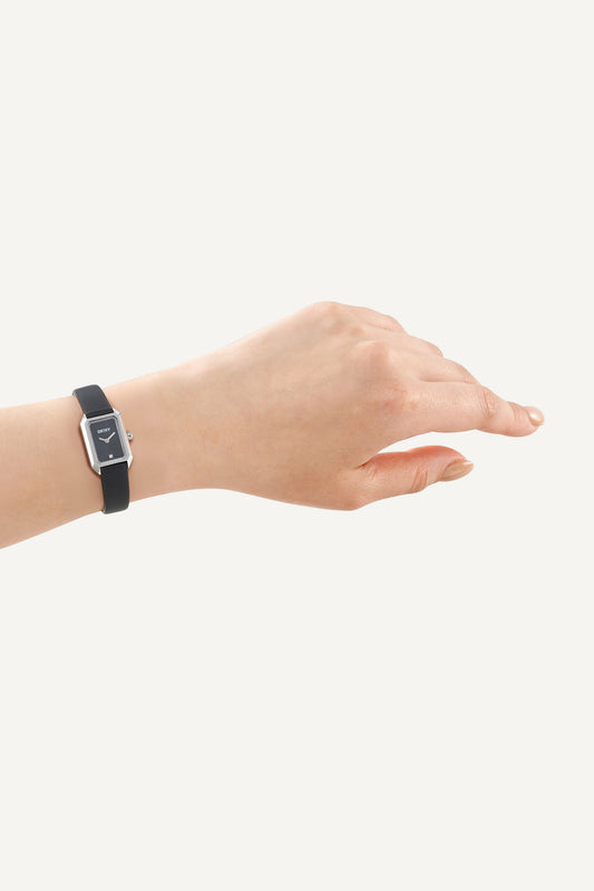 Women Signature Shape 18MM Watch