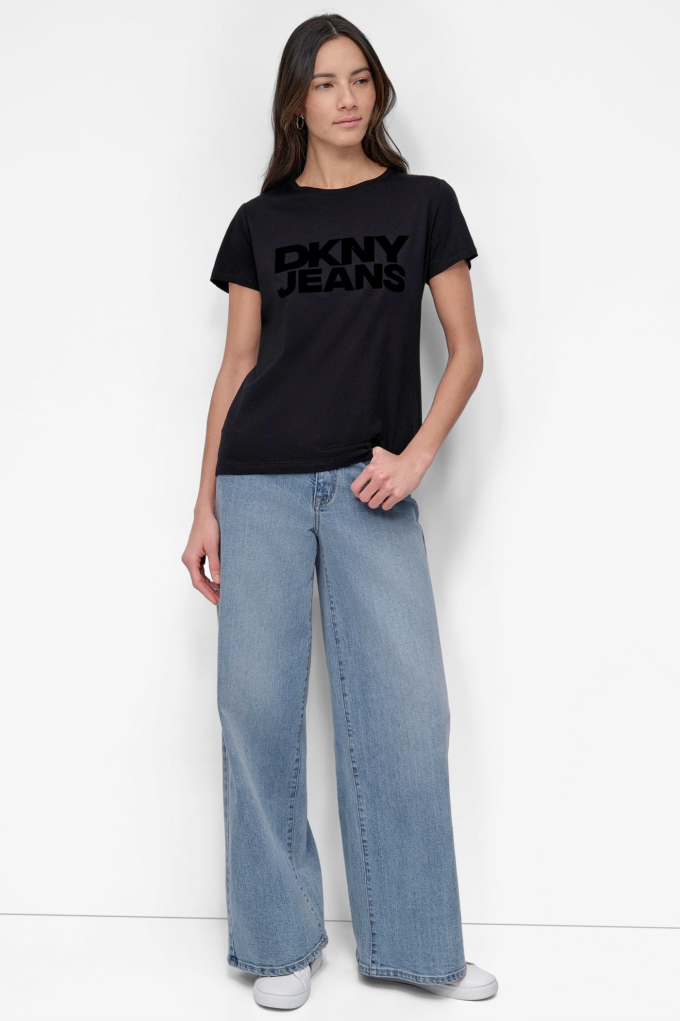 FLOCKED LOGO CREW NECK TEE