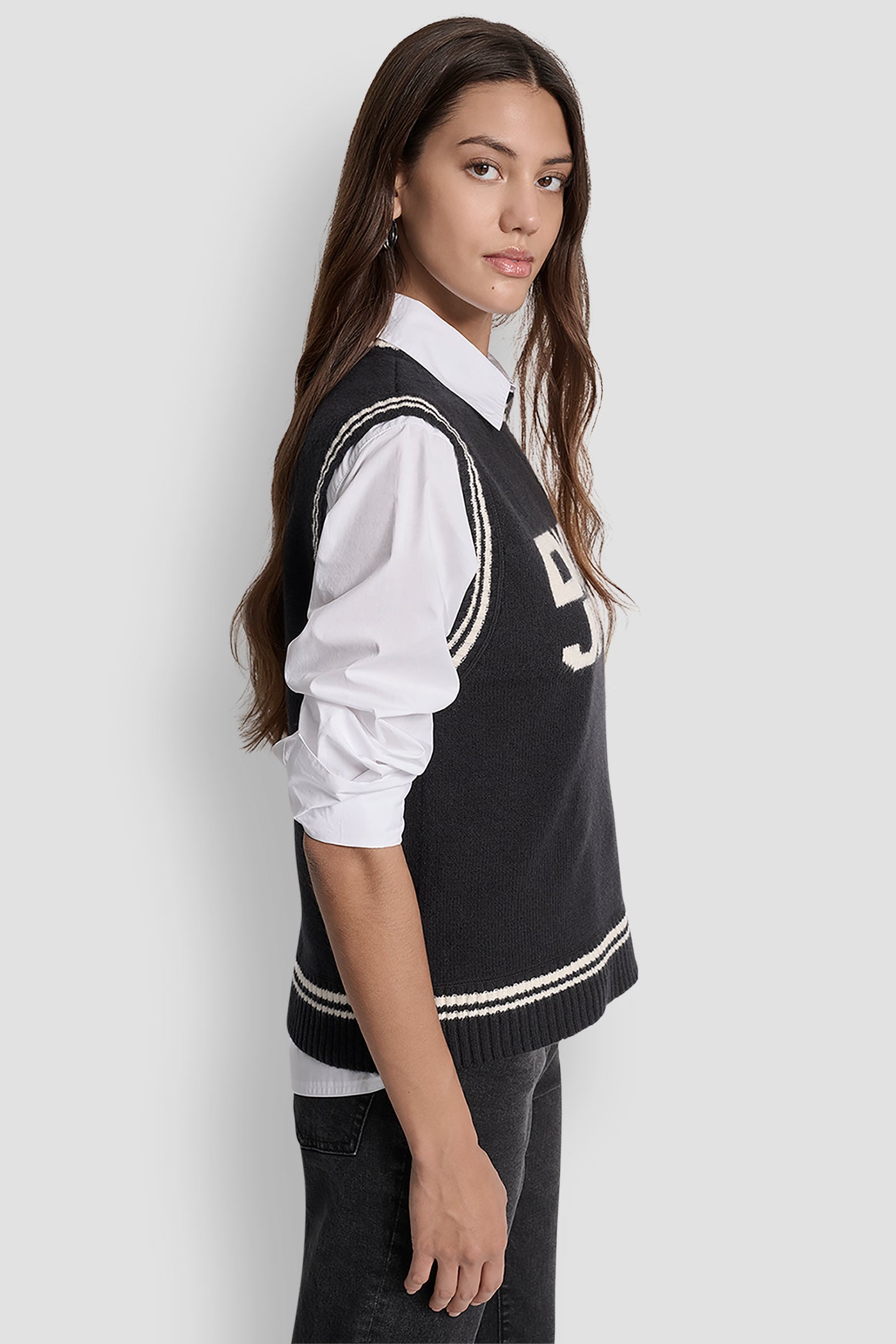 SLEEVELESS CREW NECK