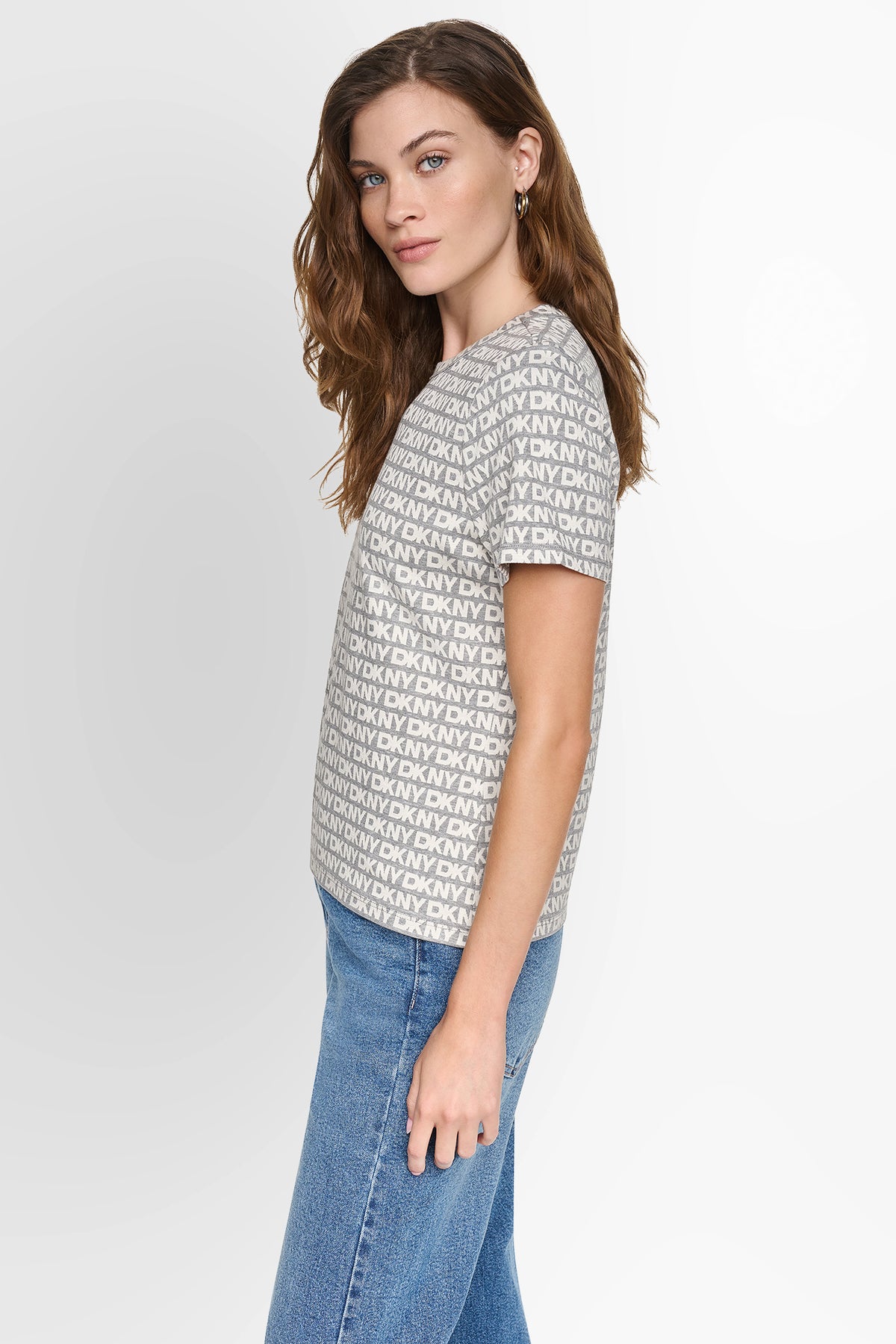 ESSENTIAL LOGO TEE