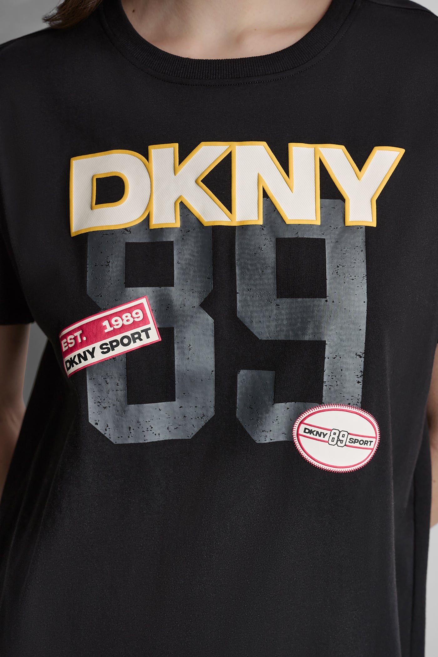 COTTON AND MODAL-BLEND COLLEGIATE LOGO HI-LOW TEE