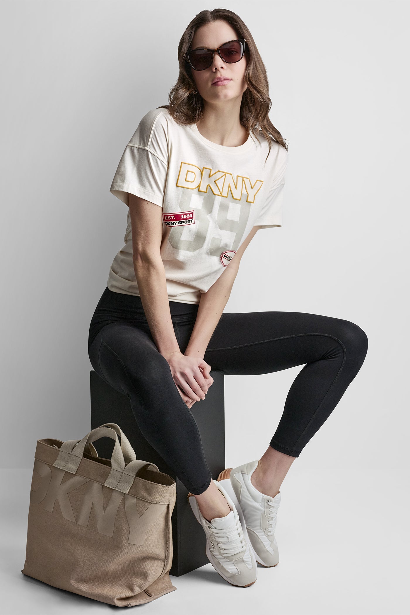COTTON AND MODAL-BLEND COLLEGIATE LOGO HI-LOW TEE
