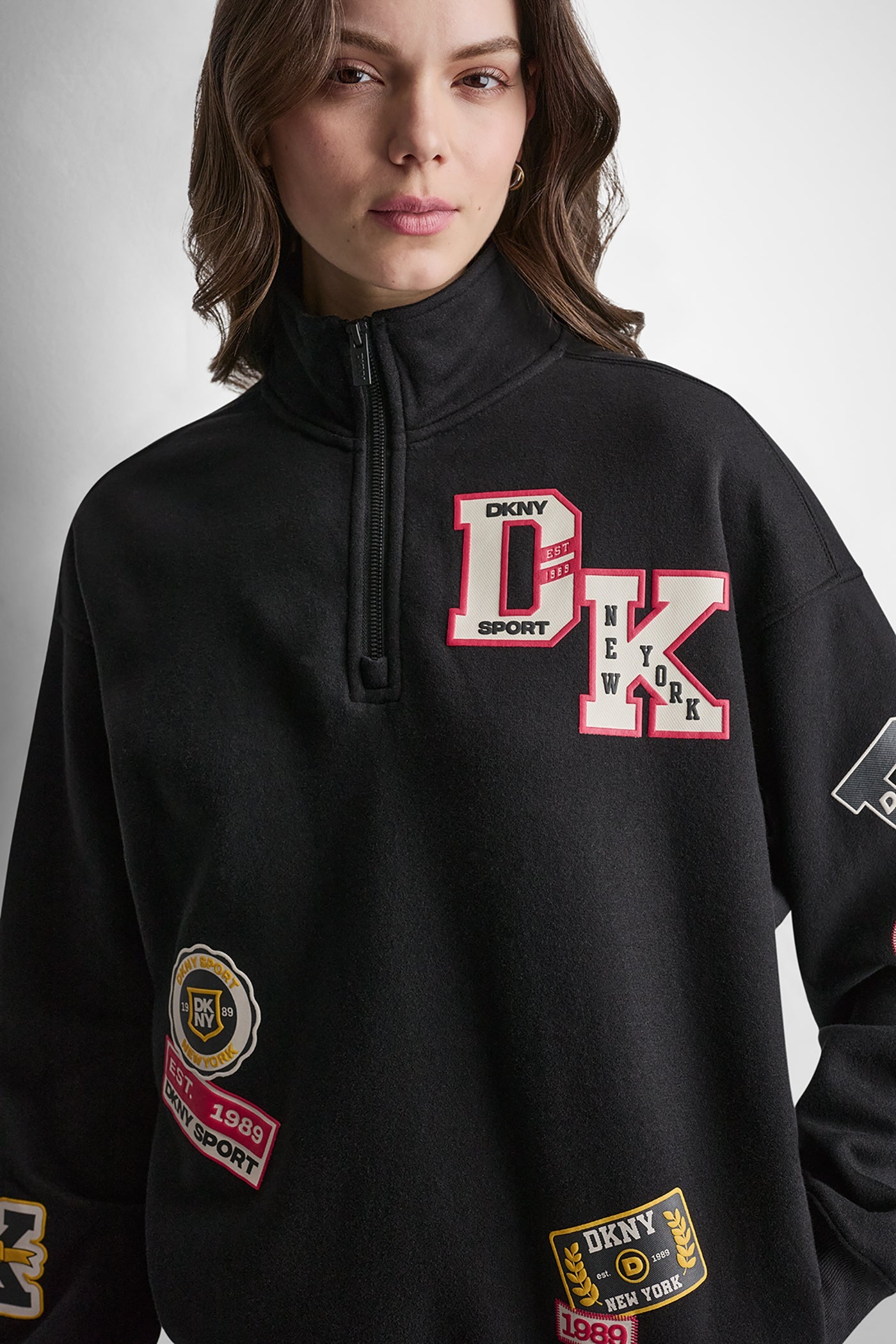 DKNY SPORT CAMPUS