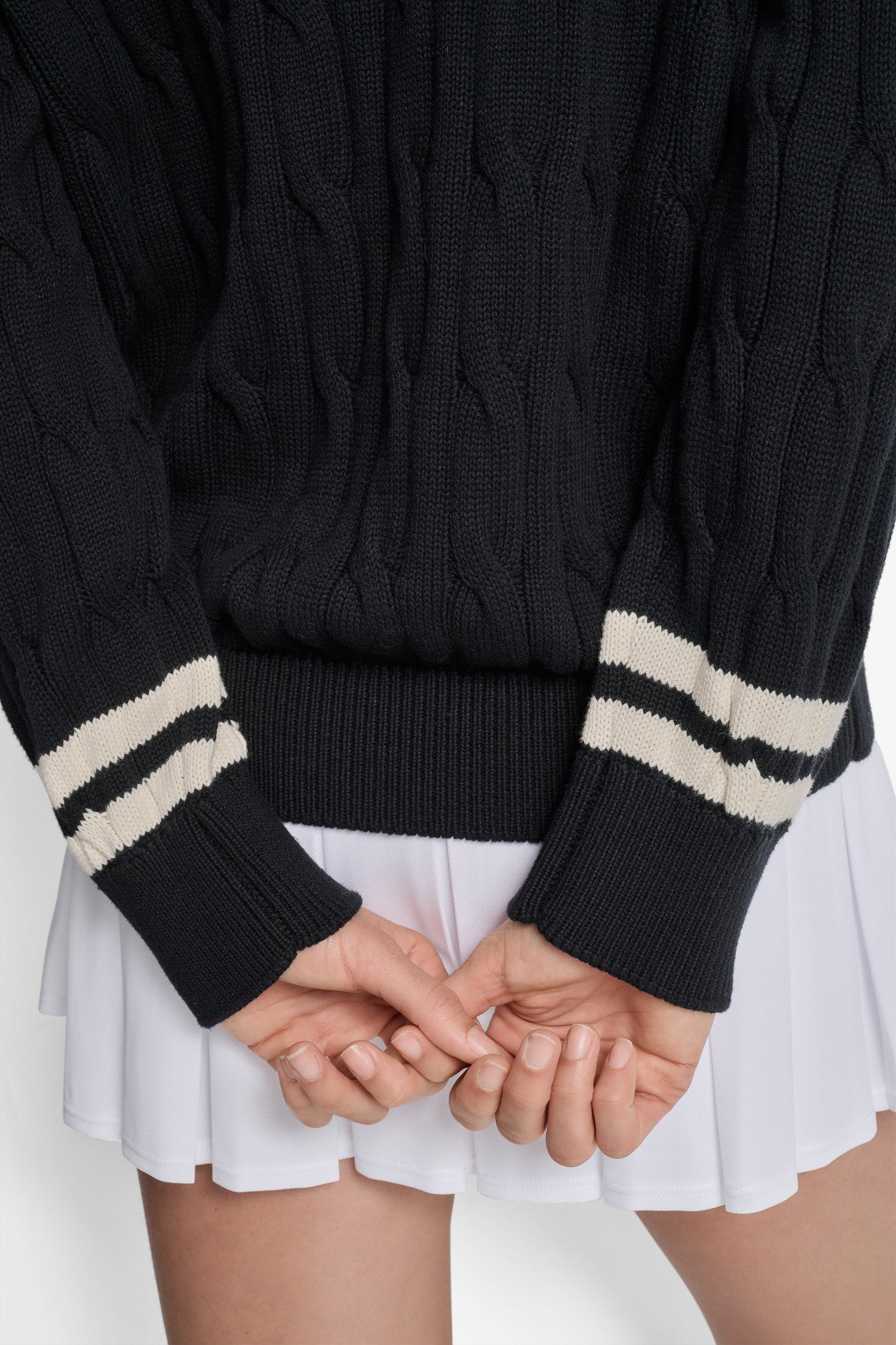 CABLE LONG SLEEVE SWEATER