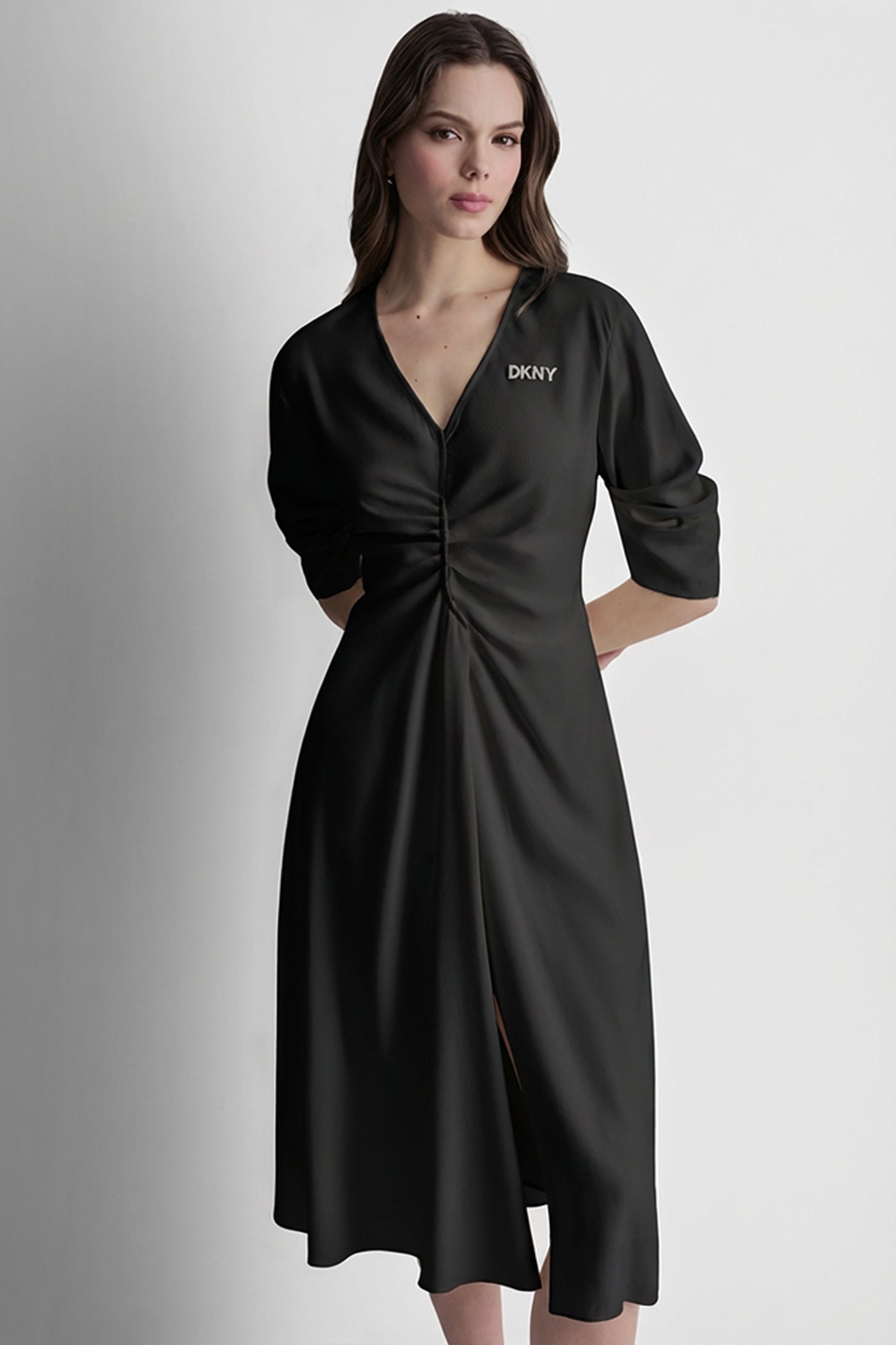 فستان XLV بأكمام مكشكشة بطول 3/4 بفتحة رقبة V