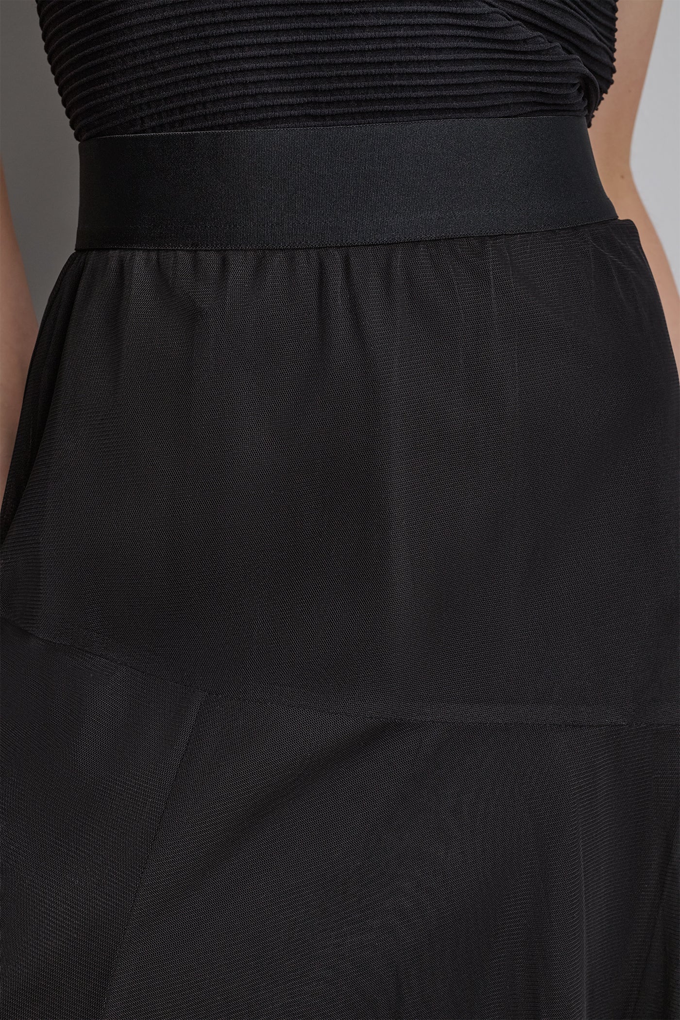 LAYERED MESH SKIRT