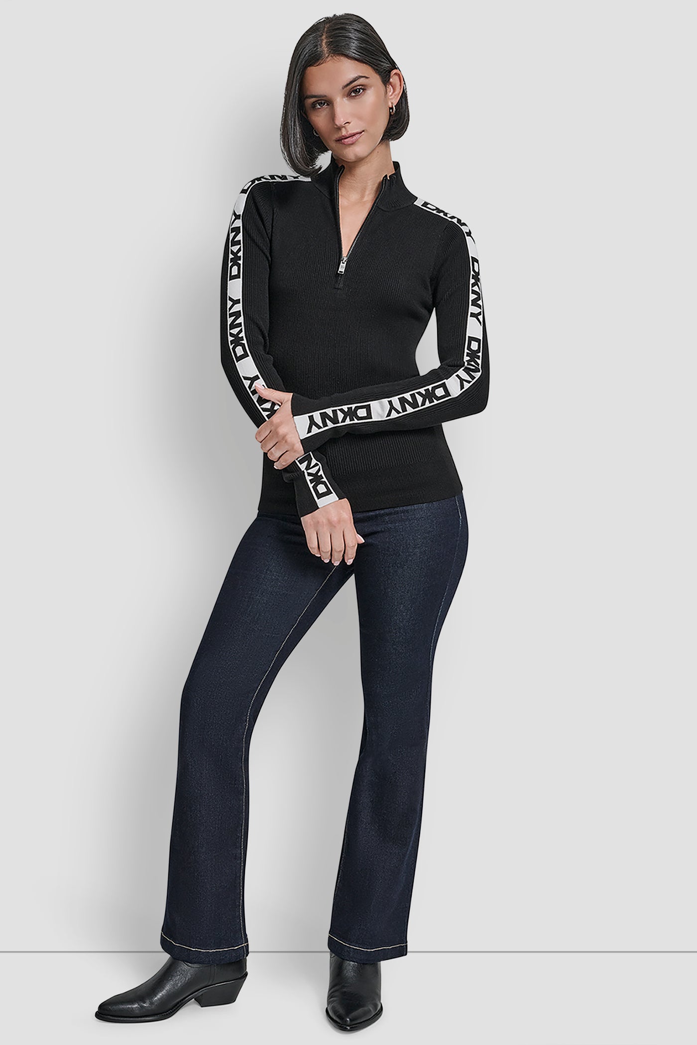 LONG SLEEVE 1/4 ZIP LOGO TAP