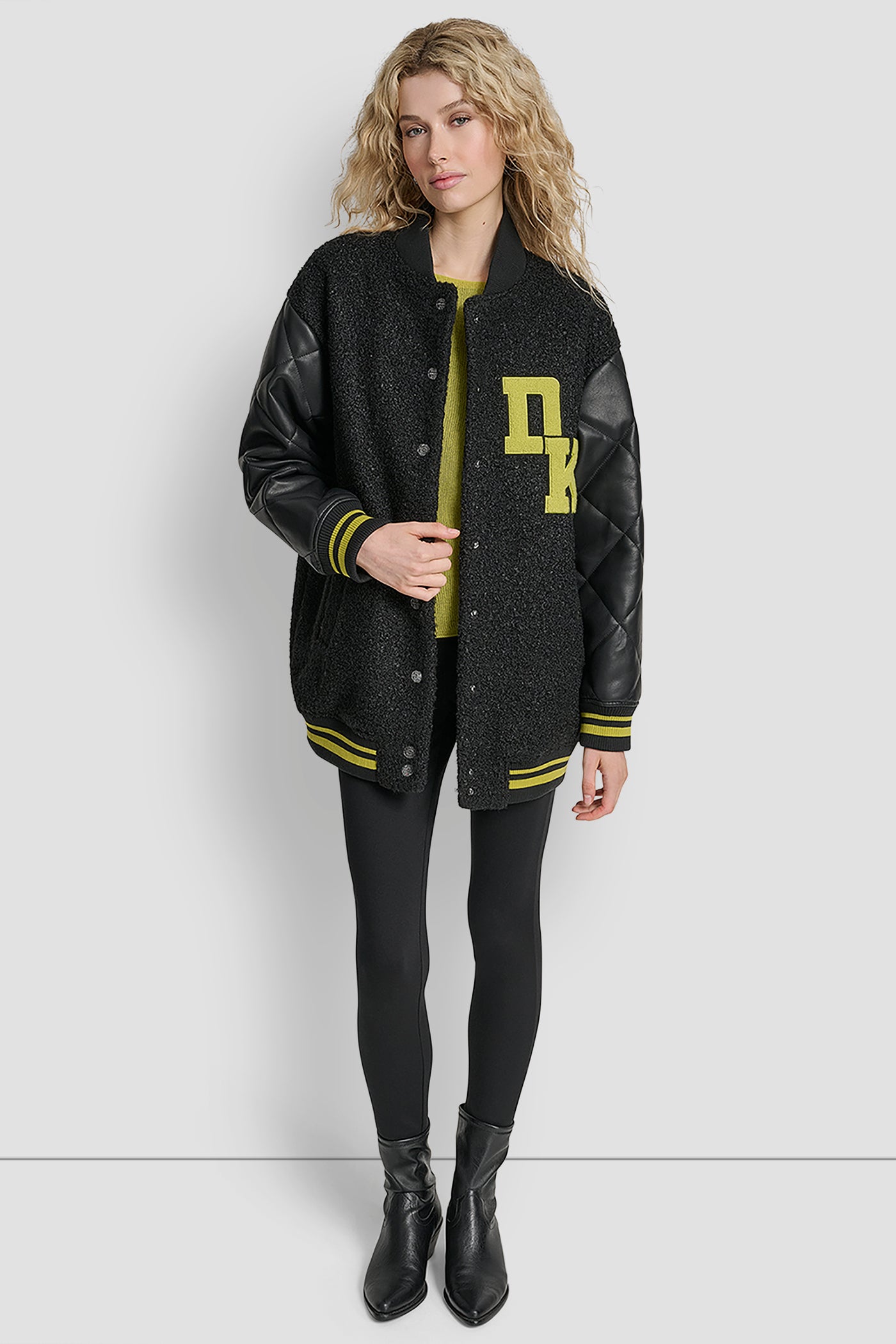 LONG SLEEVE TIGHT BOUCLE LOGO JACKET