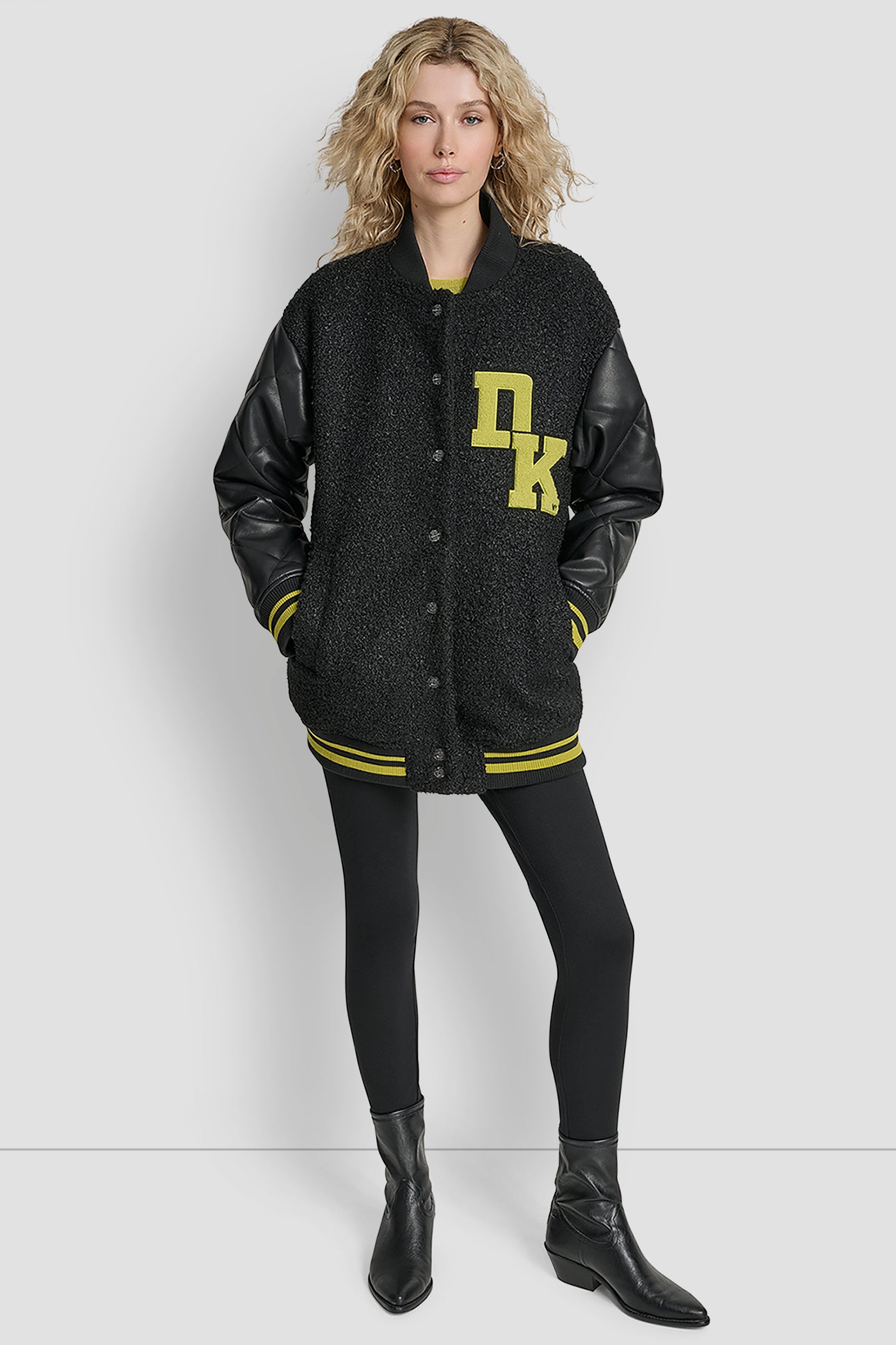 LONG SLEEVE TIGHT BOUCLE LOGO JACKET