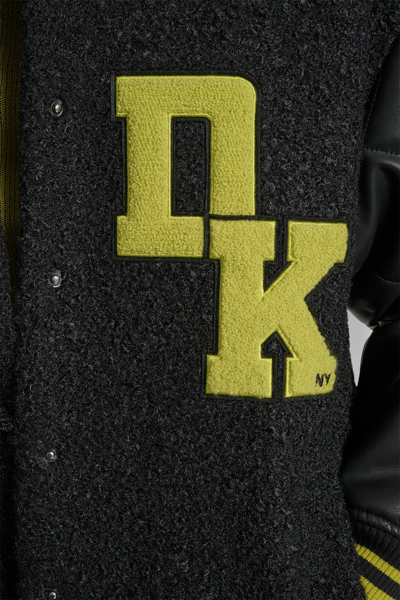 LONG SLEEVE TIGHT BOUCLE LOGO JACKET