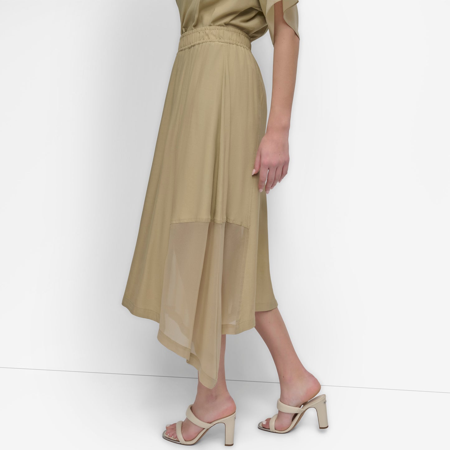 HANDKERCHIEF HEM SKIRT