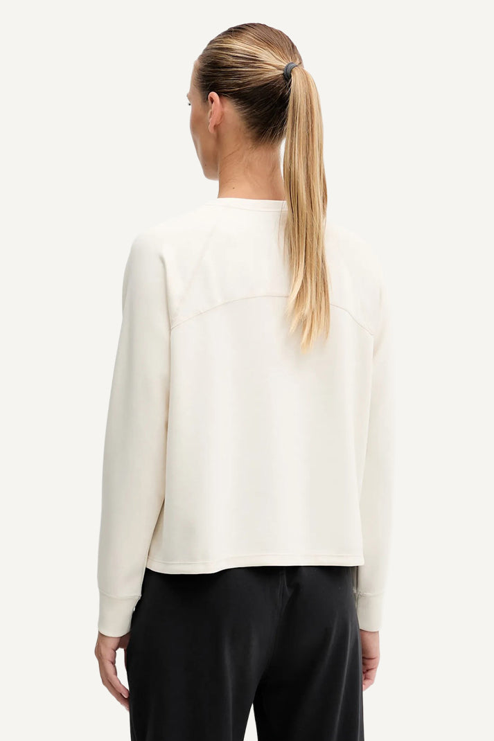 CREW NECK LOGO SWEATER