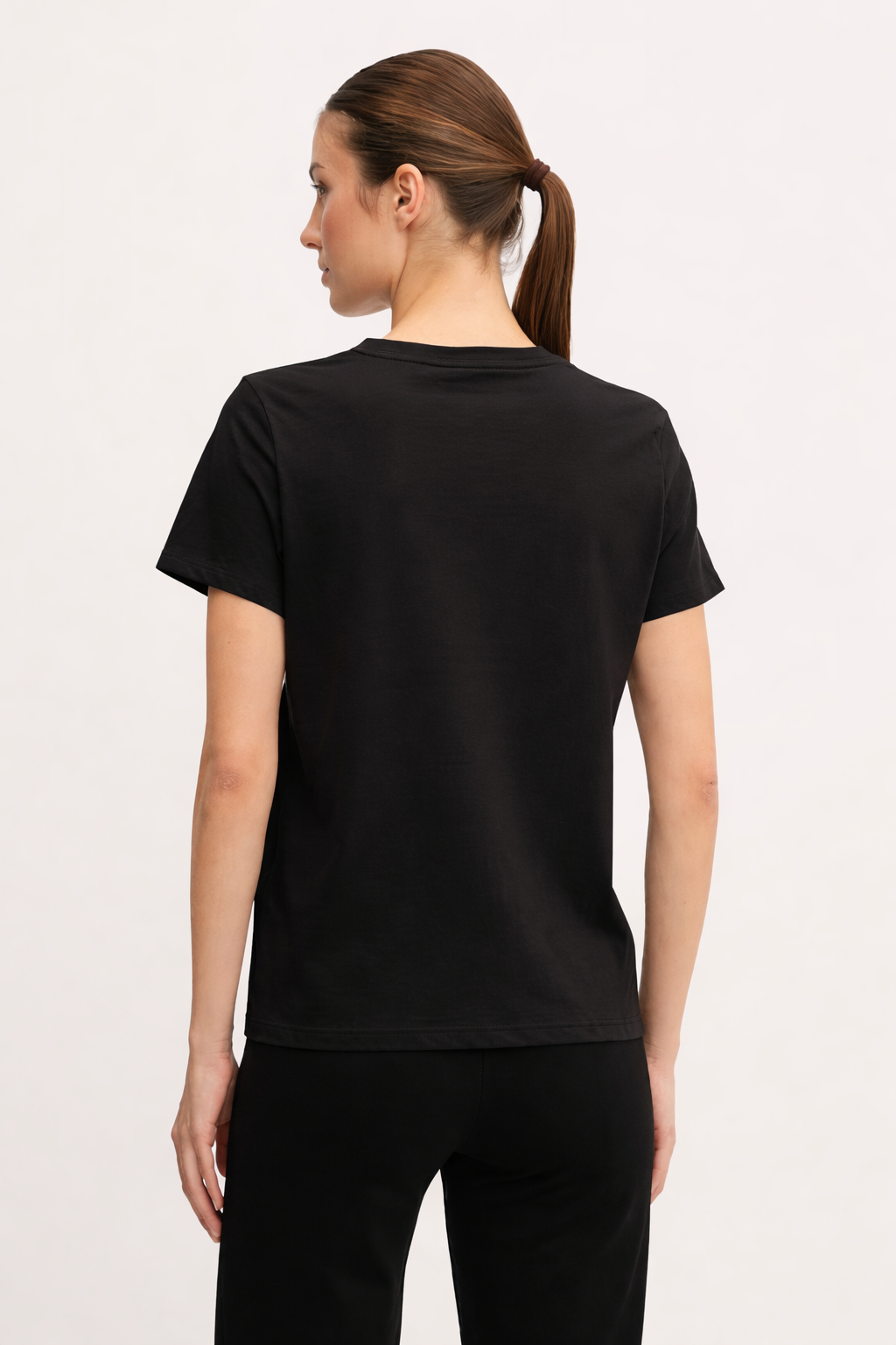 بلوزة DKNY فارسيتي بشعار NY