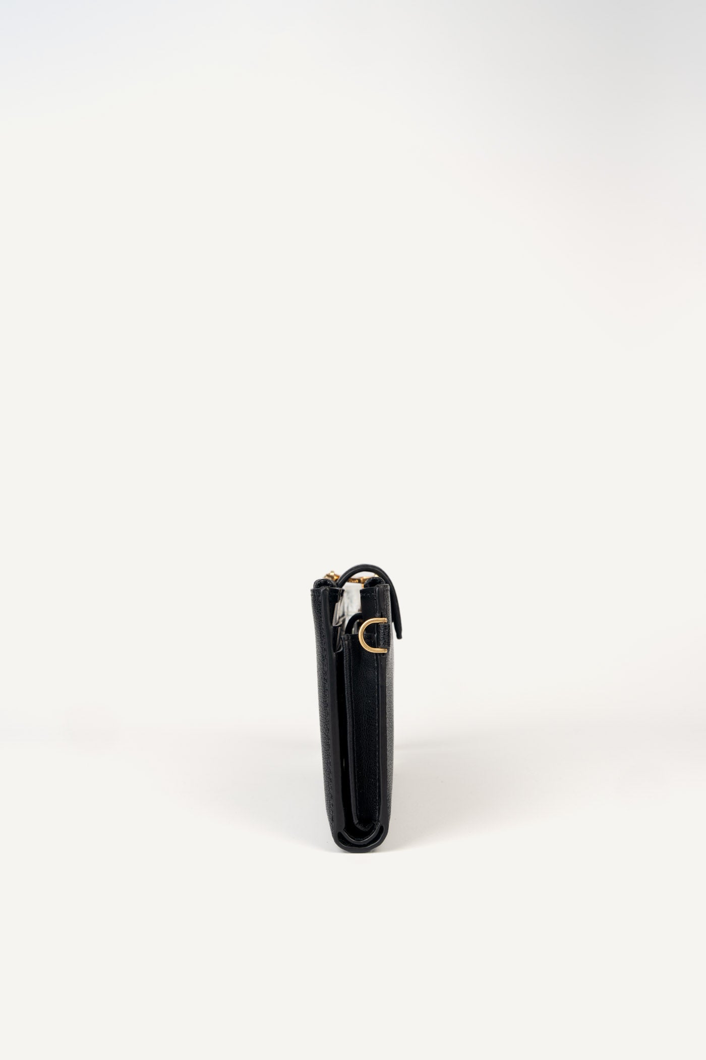 محفظة بايج بحزام