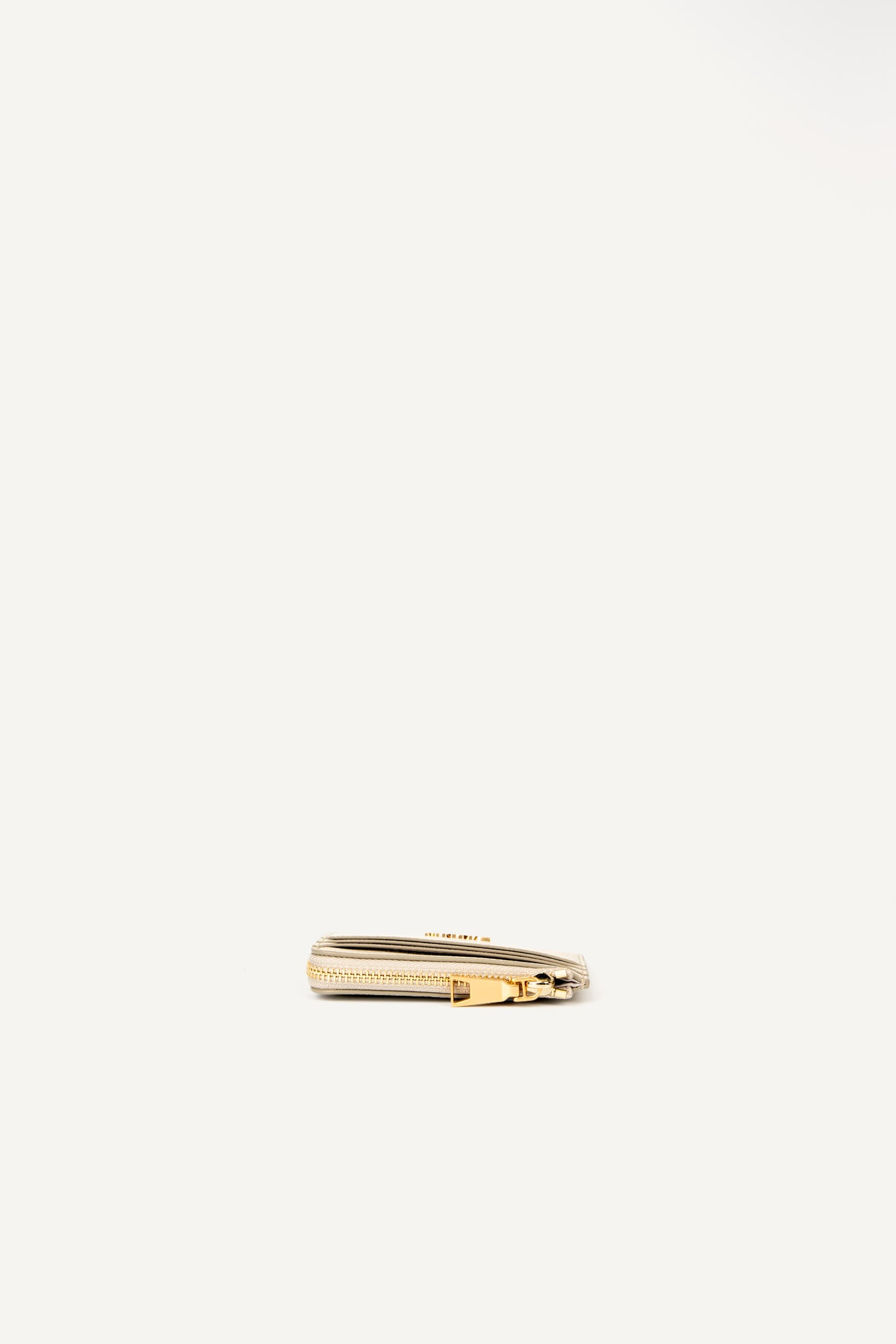 محفظة بايج بسحاب