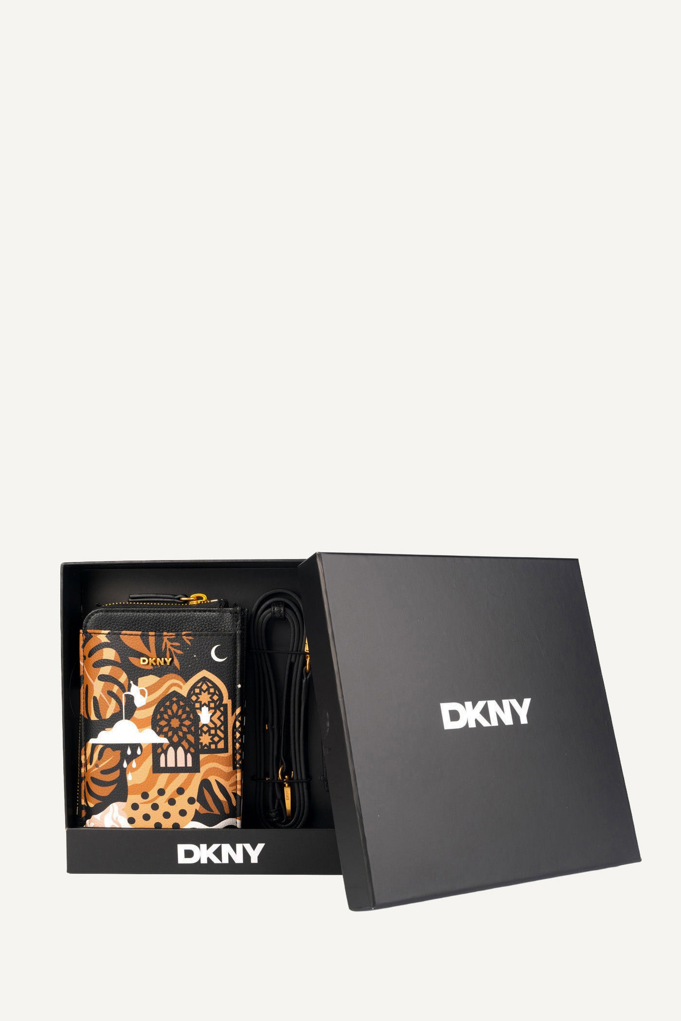 حافظة هاتف كاتالينا DKNY × دينا سعدي مغلفة في علبة