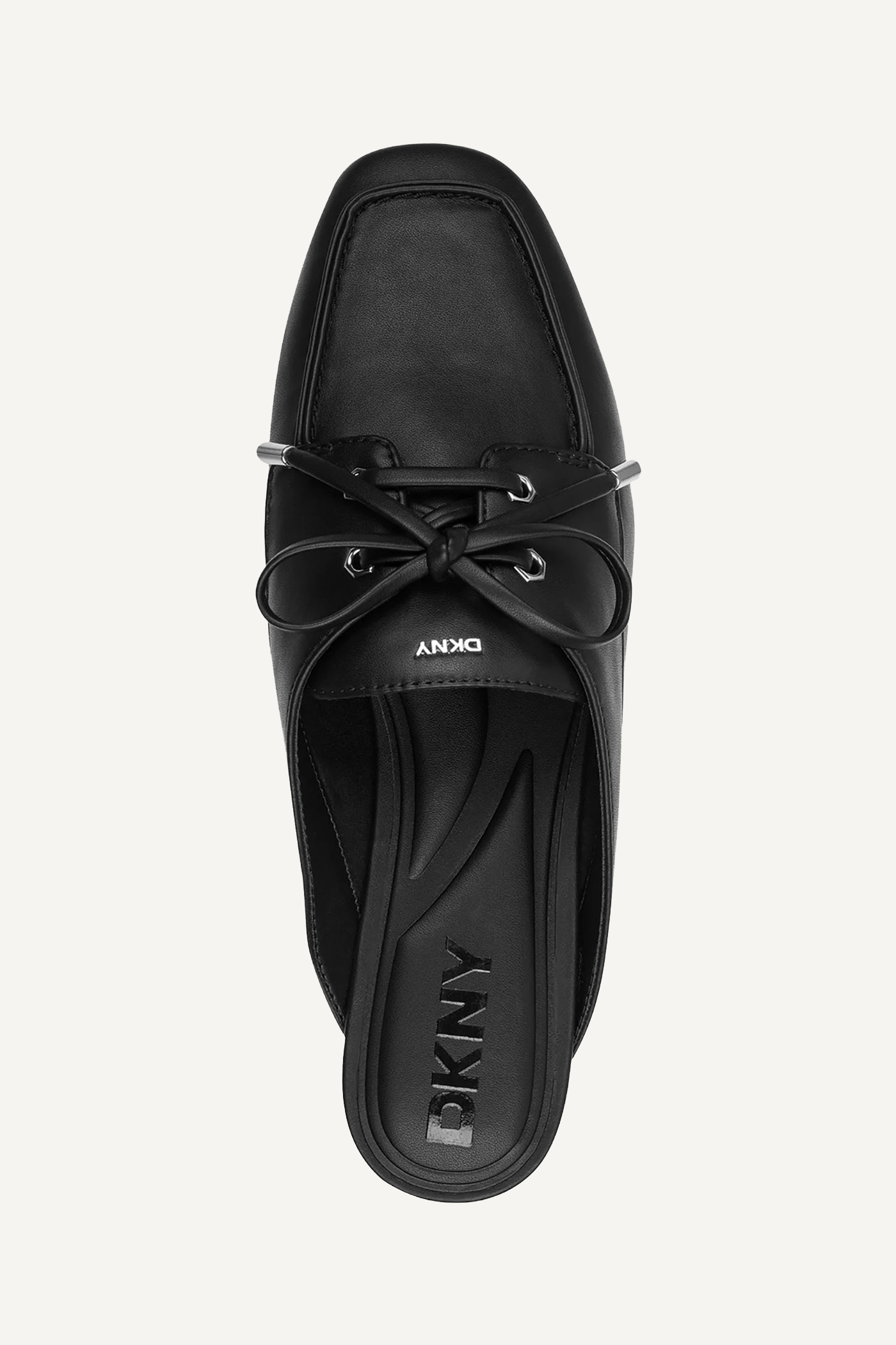 حذاء دلمار مفتوح من الخلف بقصة عريضة