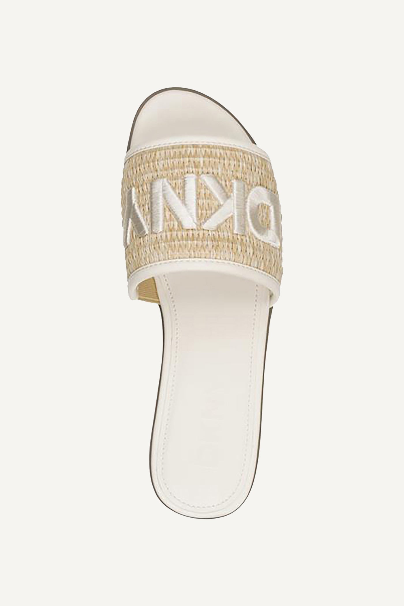 حذاء وينسلت مسطح بقصة عريضة