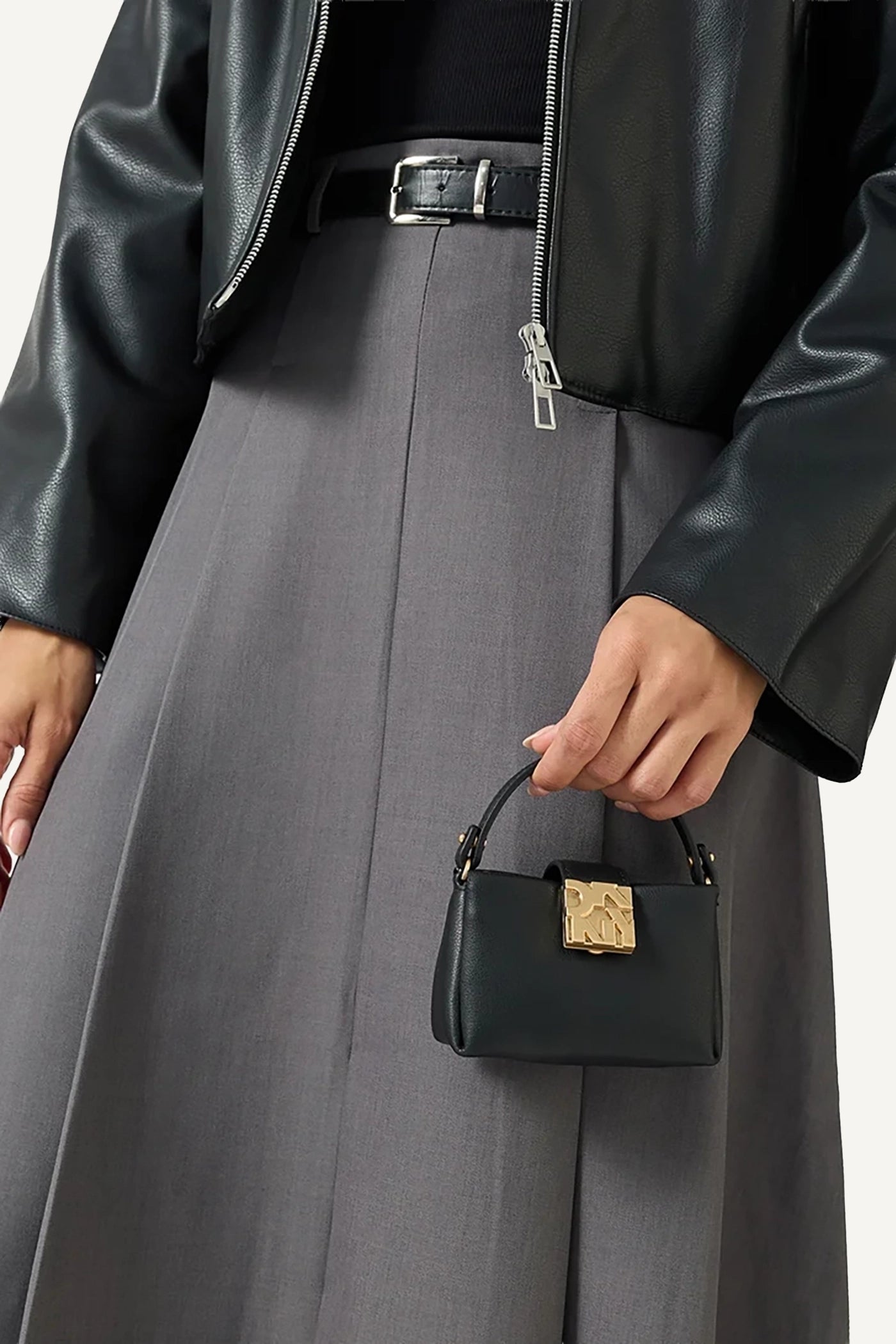 حقيبة كروس دارسي بالحجم مايكرو