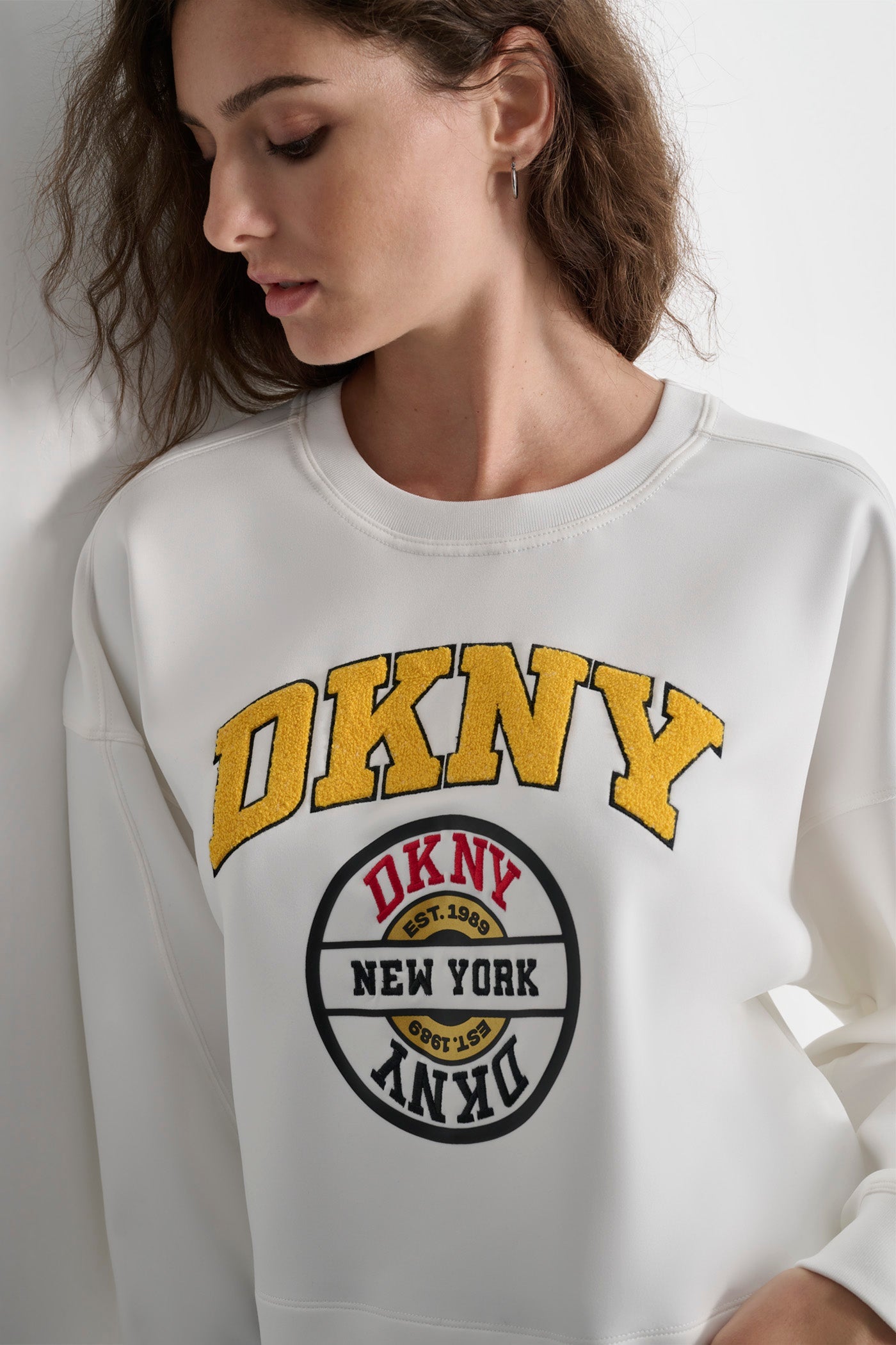 LONG SLEEVE CREW NECK VARSITY LOGO SWTSHRT