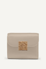 محفظة دارسي بحجم صغير